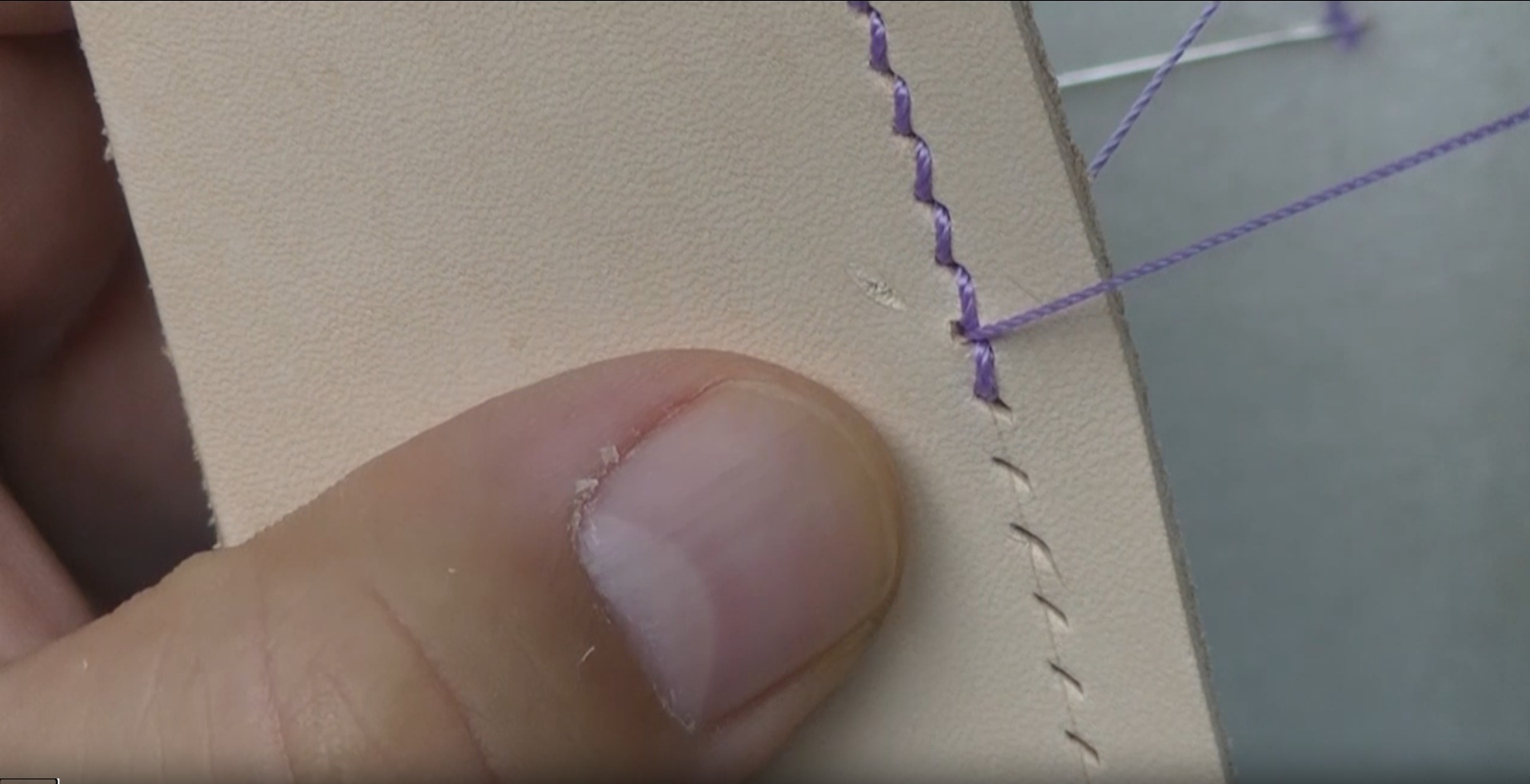 レザークラフト縫いの全体像