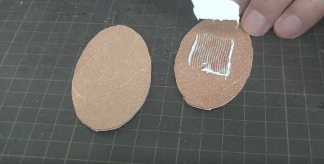 サイビノールを塗っている様子