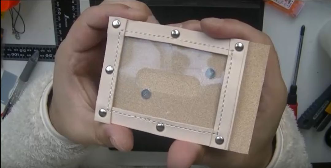 カシメを取り付けた結果