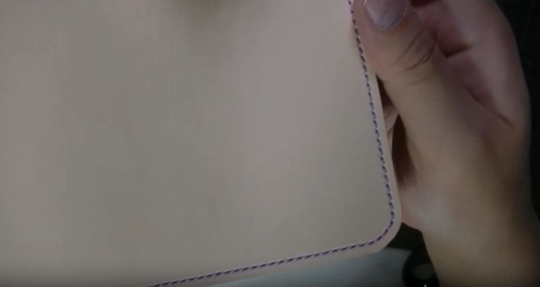 外装を本縫いした様子